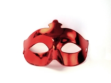 Maska červená